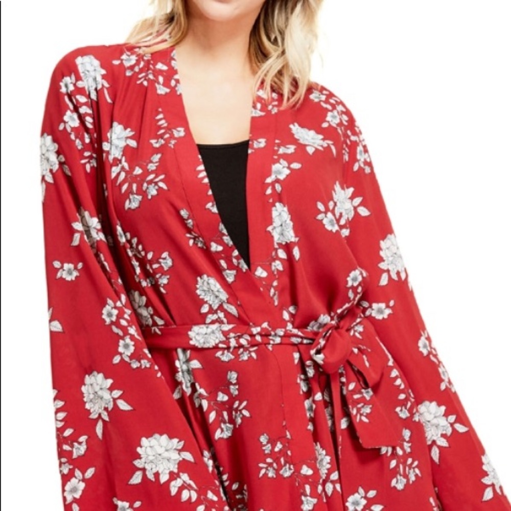 NWOT Guess kimono 👘